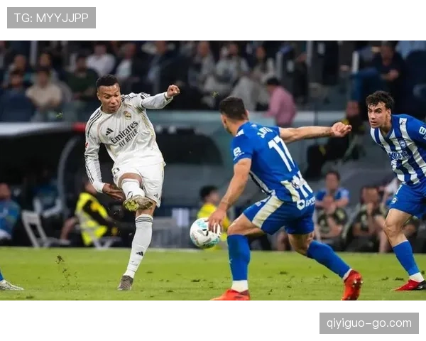 皇马关键比赛表现出现波动，对争冠形势稳定性形成考验